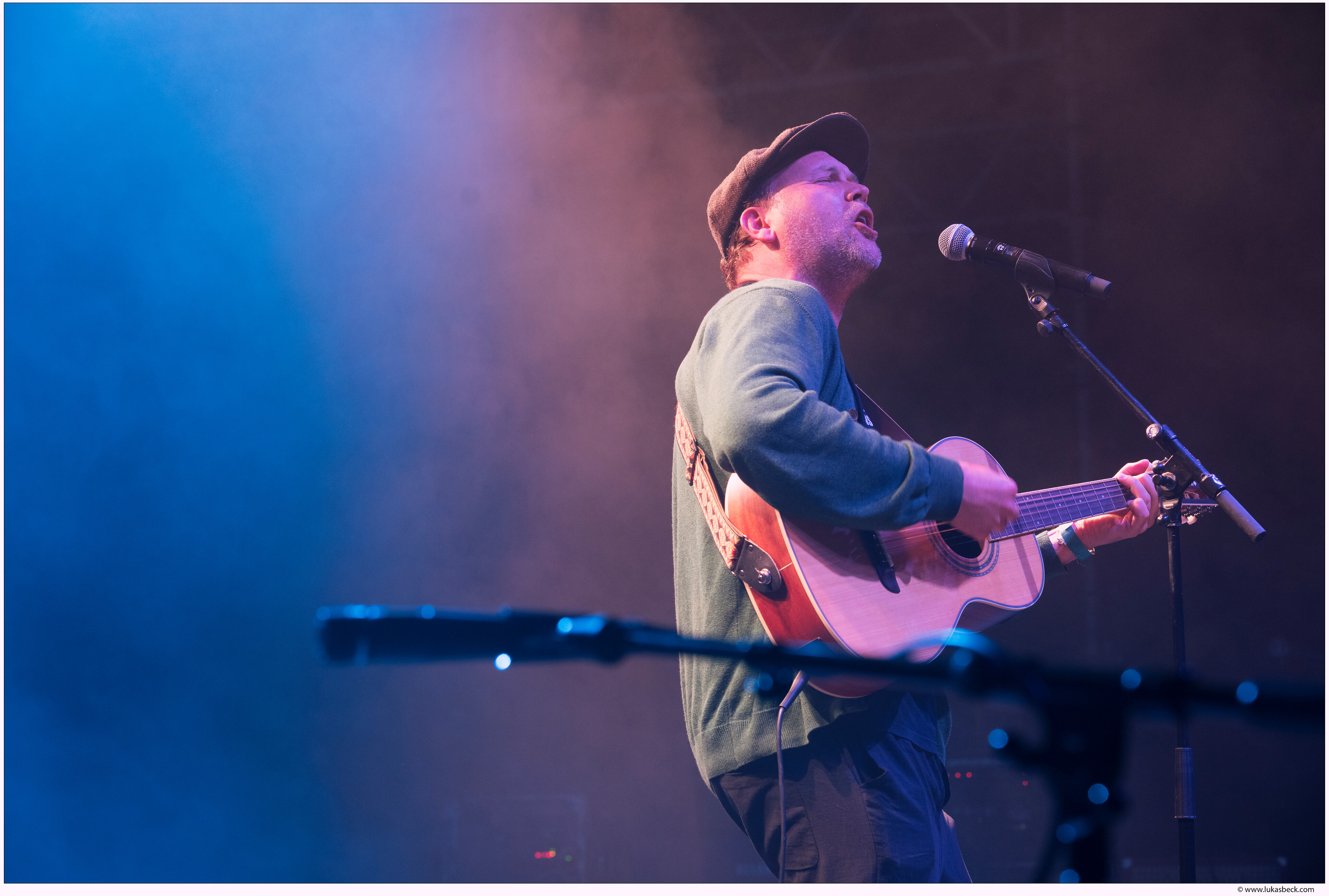 Künstler auf der Bühne beim Konzert in Memoriam Willi Resetarits in der Arena Wien