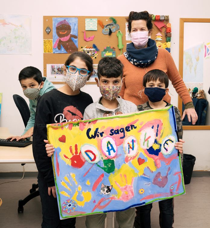 Kinderpsychologin mit Kindern, (c) Lukas Beck